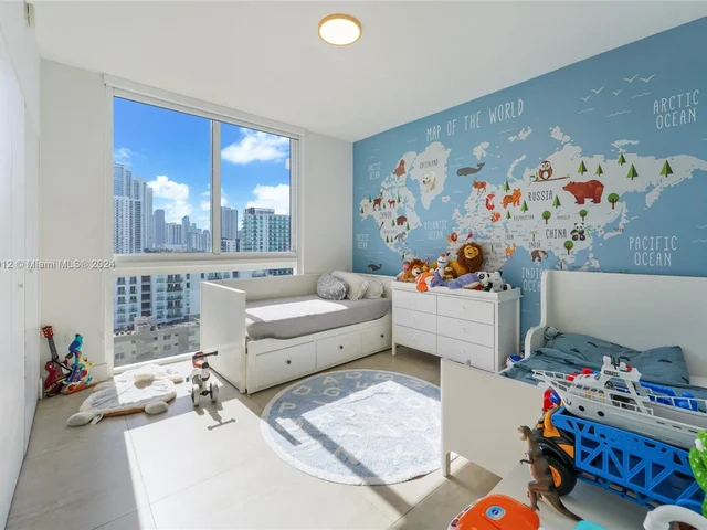 600 NE 27th St # 1405, Miami FL 33137