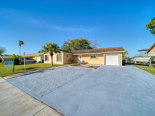 16330 SW 109th Ave, Miami FL 33157