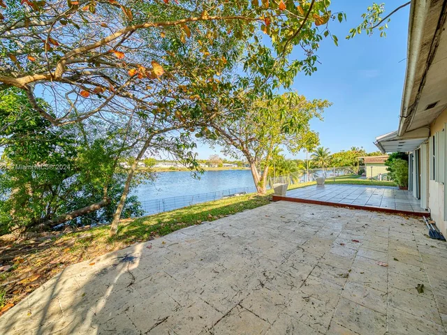 16330 SW 109th Ave, Miami FL 33157