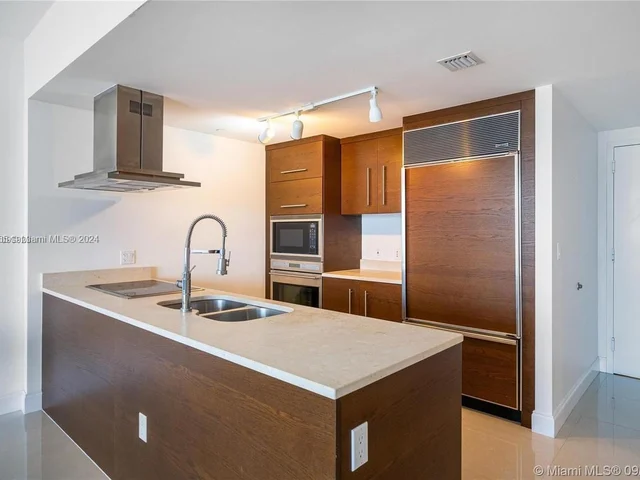 495 Brickell Ave # 2609, Miami FL 33131