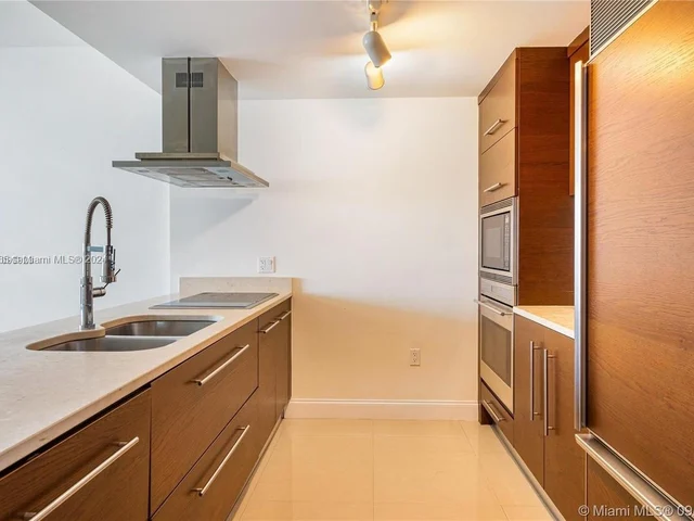 495 Brickell Ave # 2609, Miami FL 33131