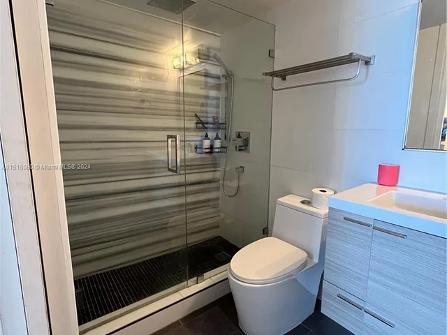 540 Brickell Key Dr # 1620, Miami FL 33131