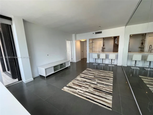 540 Brickell Key Dr # 1620, Miami FL 33131