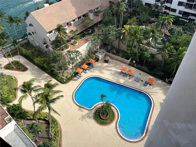 540 Brickell Key Dr # 1620, Miami FL 33131