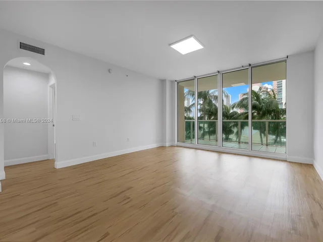 3340 NE 190th St # 502, Aventura FL 33180