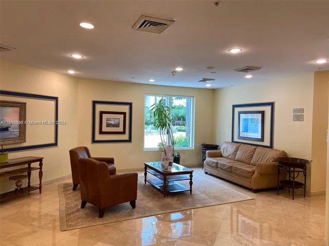 3340 NE 190th St # 502, Aventura FL 33180