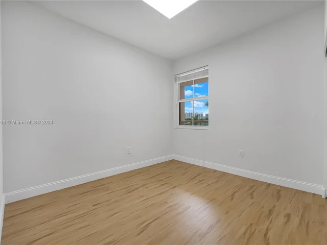 3340 NE 190th St # 502, Aventura FL 33180