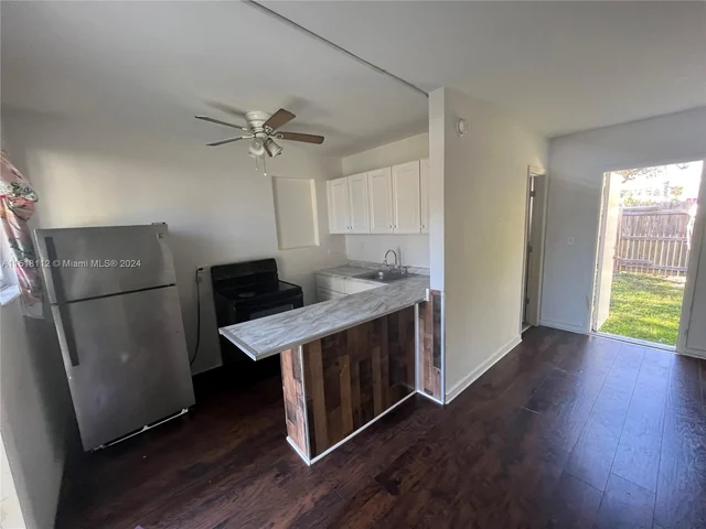 12240 NE 5th Ave # 7, North Miami FL 33161