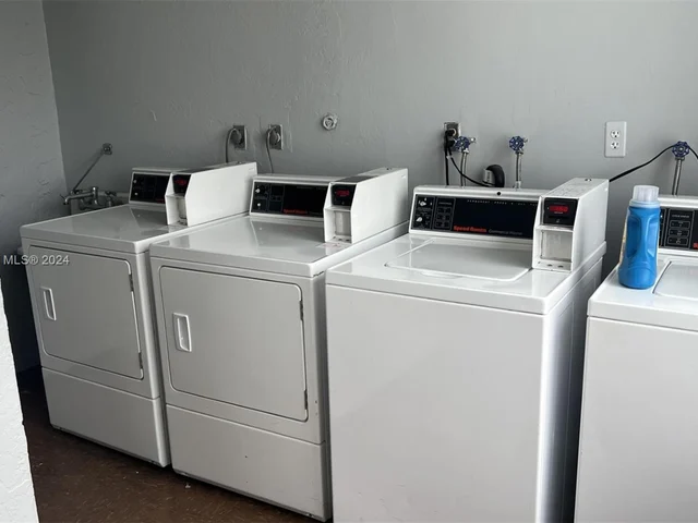 250 180th Dr # 552, Sunny Isles Beach FL 33160