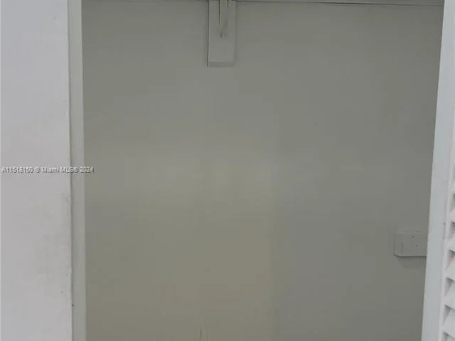 250 180th Dr # 552, Sunny Isles Beach FL 33160