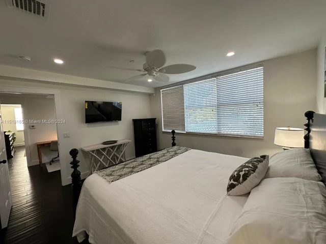 730 NE 15th Ave, Fort Lauderdale FL 33304