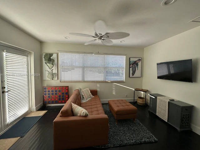 730 NE 15th Ave, Fort Lauderdale FL 33304