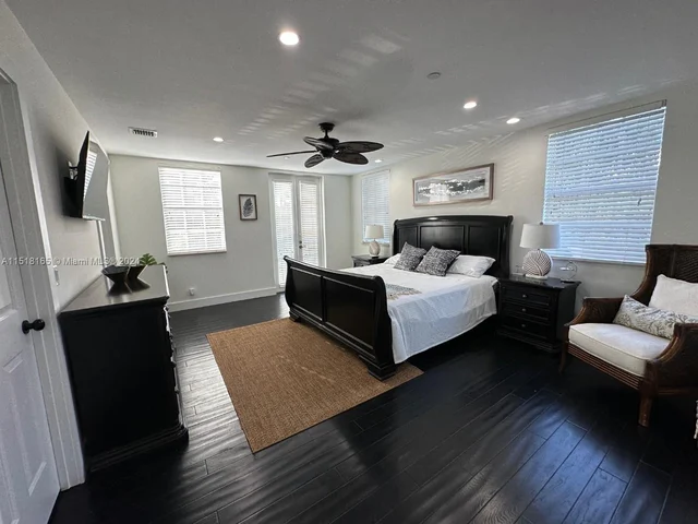 730 NE 15th Ave, Fort Lauderdale FL 33304