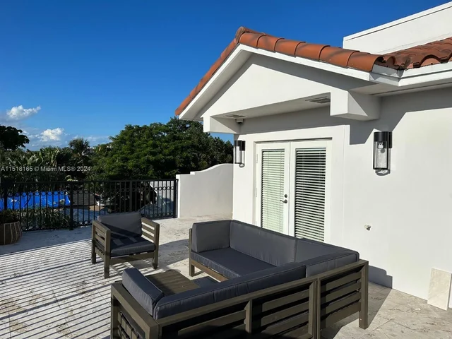 730 NE 15th Ave, Fort Lauderdale FL 33304