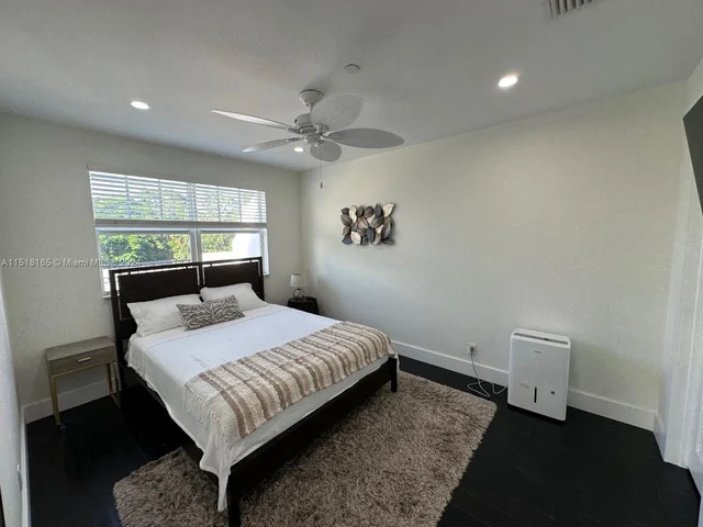 730 NE 15th Ave, Fort Lauderdale FL 33304