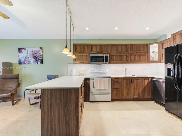 13868 SW 151st Ct, Miami FL 33196