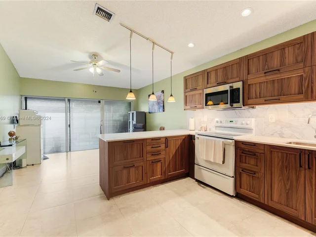 13868 SW 151st Ct, Miami FL 33196