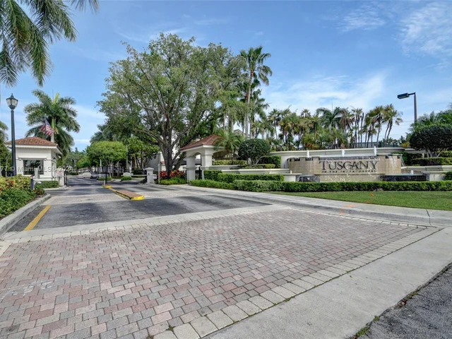 2206 Tuscany Way # 2206, Boynton Beach FL 33435