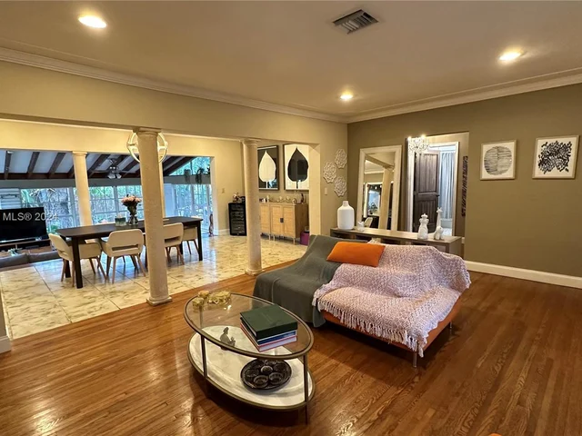 441 Sansovino Ave, Coral Gables FL 33146