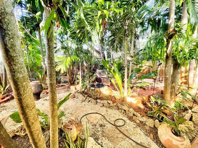 441 Sansovino Ave, Coral Gables FL 33146