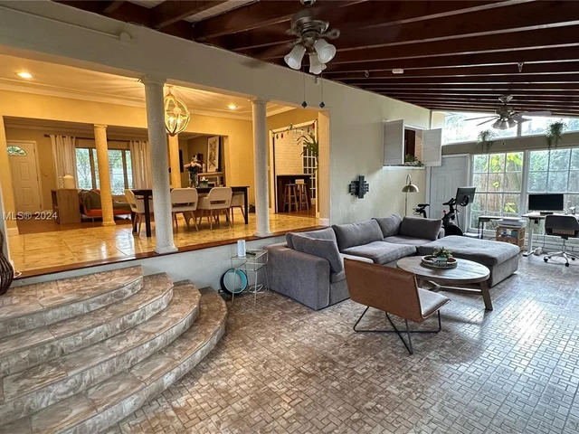 441 Sansovino Ave, Coral Gables FL 33146