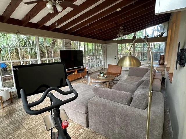 441 Sansovino Ave, Coral Gables FL 33146