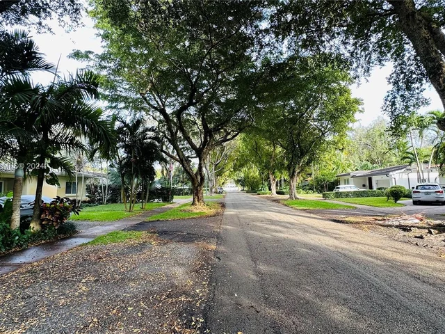 441 Sansovino Ave, Coral Gables FL 33146