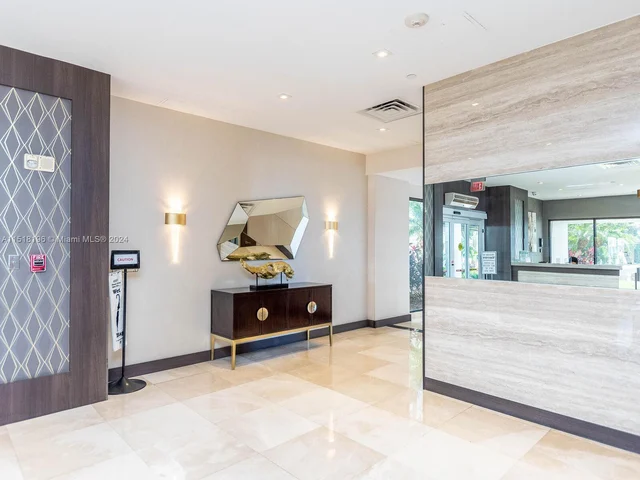 20505 E Country Club Dr # 634, Aventura FL 33180