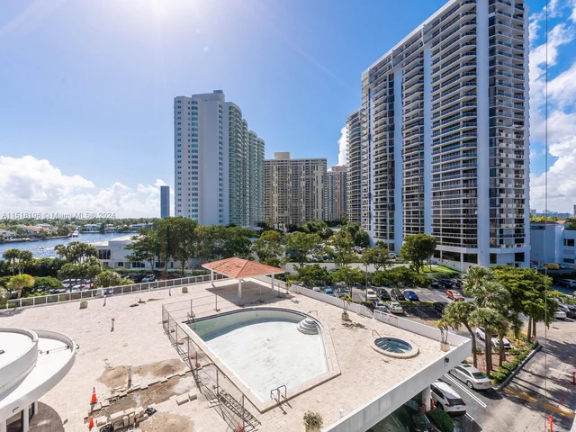 20505 E Country Club Dr # 634, Aventura FL 33180