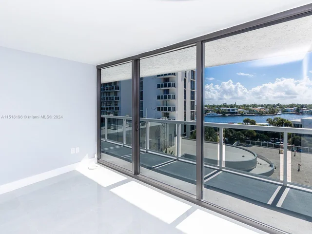 20505 E Country Club Dr # 634, Aventura FL 33180