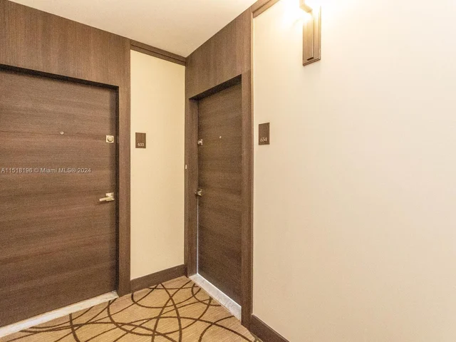 20505 E Country Club Dr # 634, Aventura FL 33180