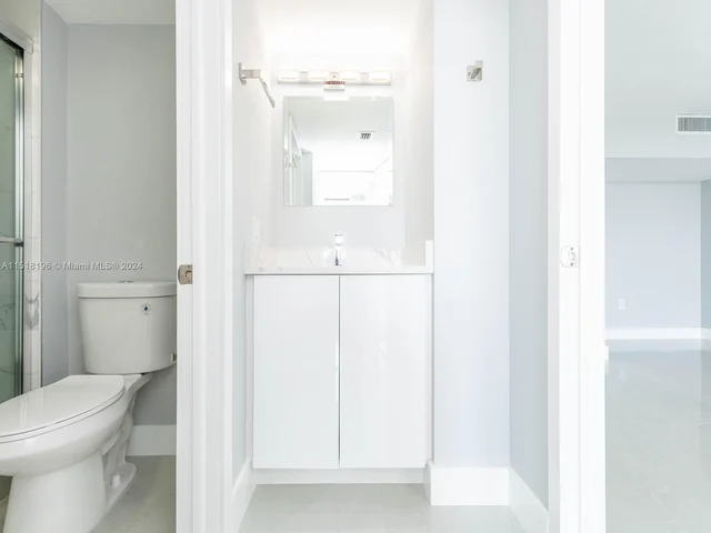 20505 E Country Club Dr # 634, Aventura FL 33180