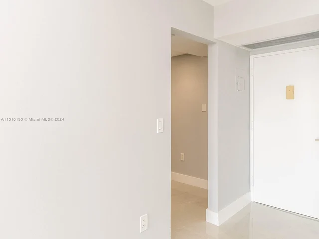 20505 E Country Club Dr # 634, Aventura FL 33180