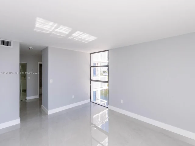 20505 E Country Club Dr # 634, Aventura FL 33180