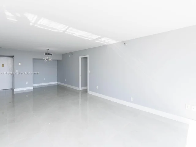 20505 E Country Club Dr # 634, Aventura FL 33180