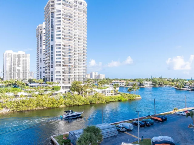 20505 E Country Club Dr # 634, Aventura FL 33180