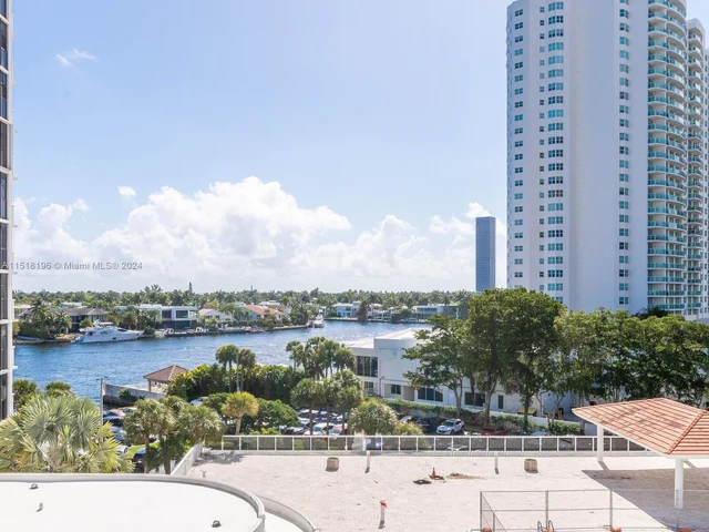 20505 E Country Club Dr # 634, Aventura FL 33180