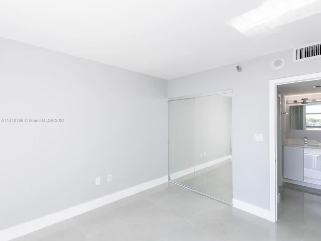 20505 E Country Club Dr # 634, Aventura FL 33180