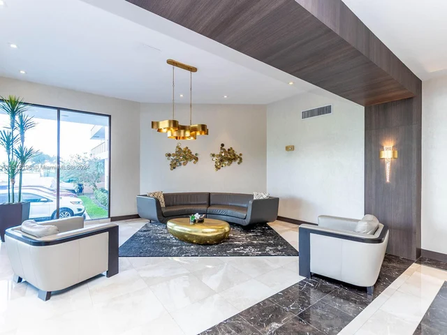 20505 E Country Club Dr # 634, Aventura FL 33180