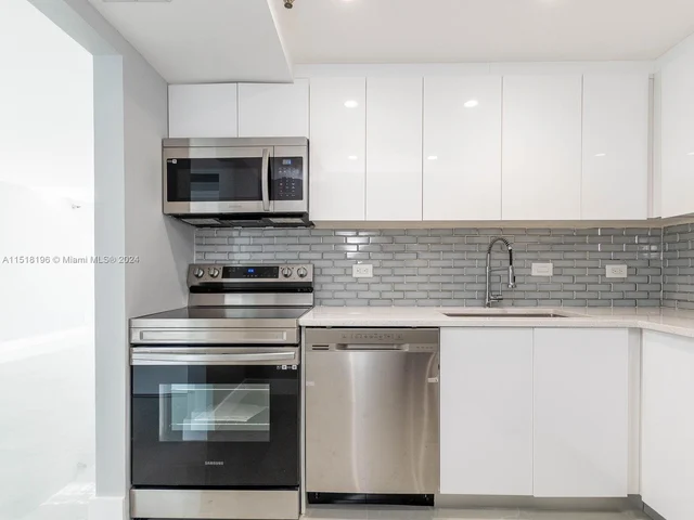 20505 E Country Club Dr # 634, Aventura FL 33180