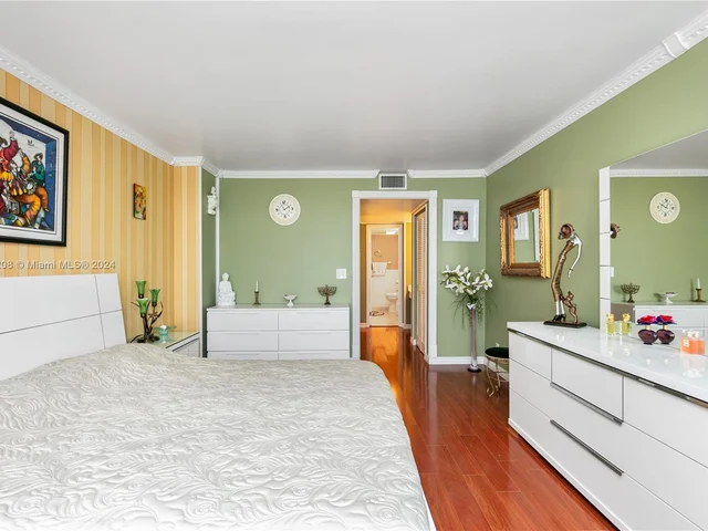 2301 S Ocean Dr # 1806, Hollywood FL 33019