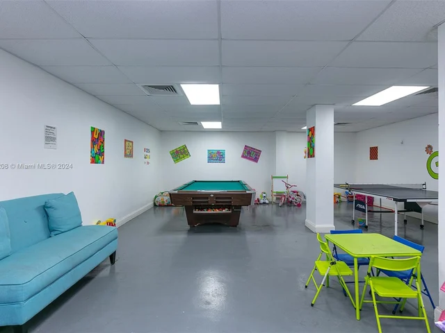 2301 S Ocean Dr # 1806, Hollywood FL 33019