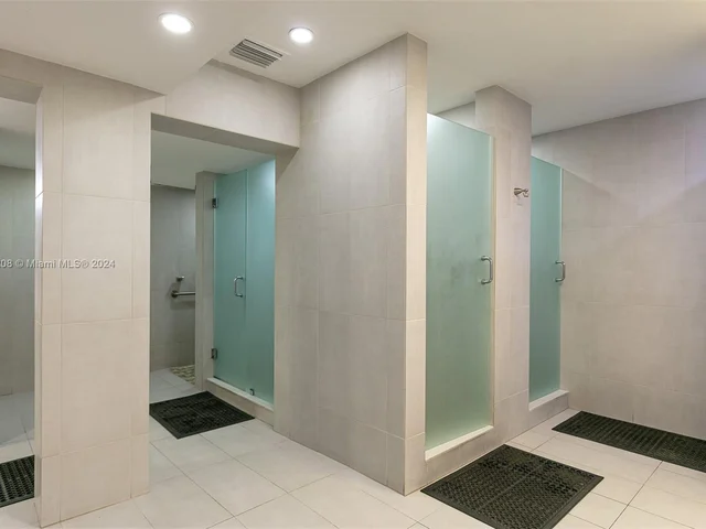 2301 S Ocean Dr # 1806, Hollywood FL 33019