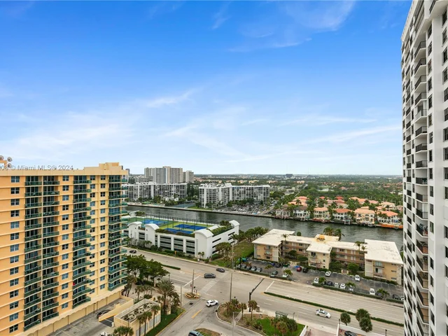 2301 S Ocean Dr # 1806, Hollywood FL 33019