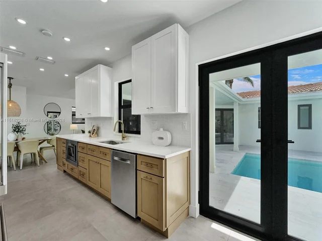 1466 NE 55th St, Fort Lauderdale FL 33334