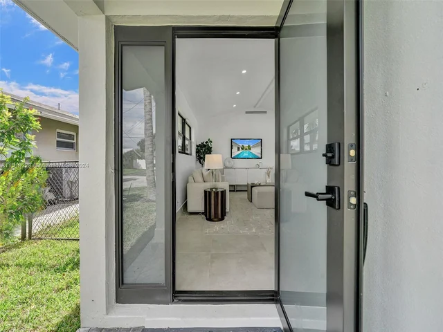 1466 NE 55th St, Fort Lauderdale FL 33334