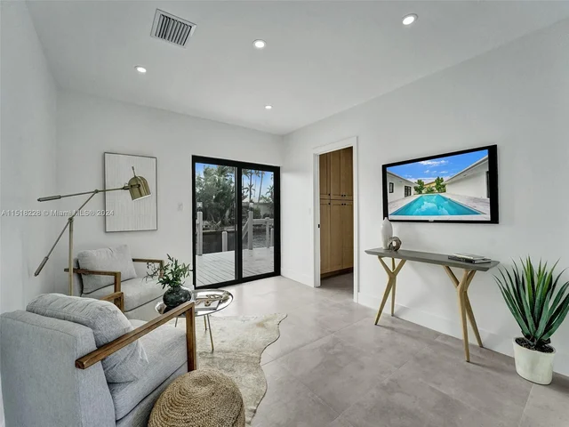 1466 NE 55th St, Fort Lauderdale FL 33334