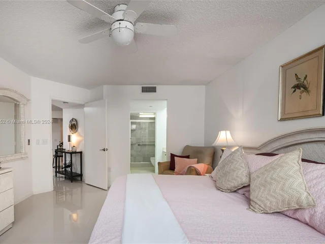 701 SW 141st Ave # 412R, Pembroke Pines FL 33027