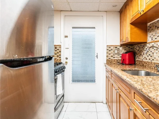 915 Jefferson Ave # 2C, Miami Beach FL 33139