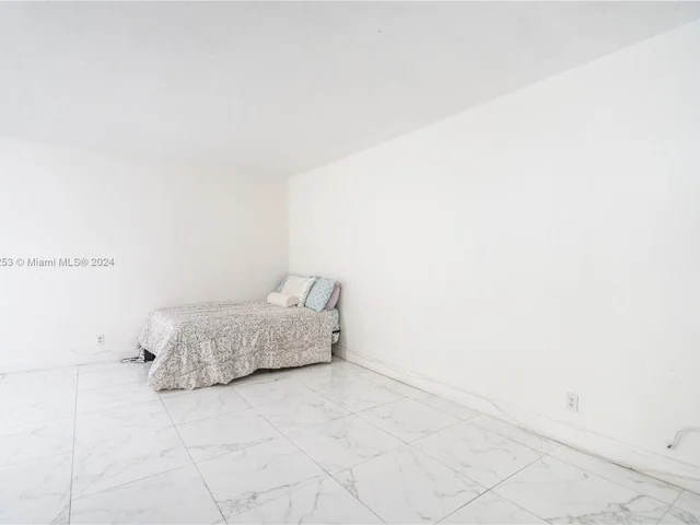 915 Jefferson Ave # 2C, Miami Beach FL 33139
